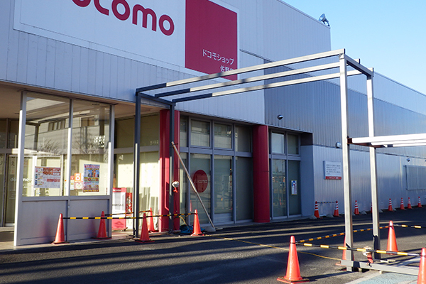 佐野市docomo shop様 パーコラ鉄骨・外構工事