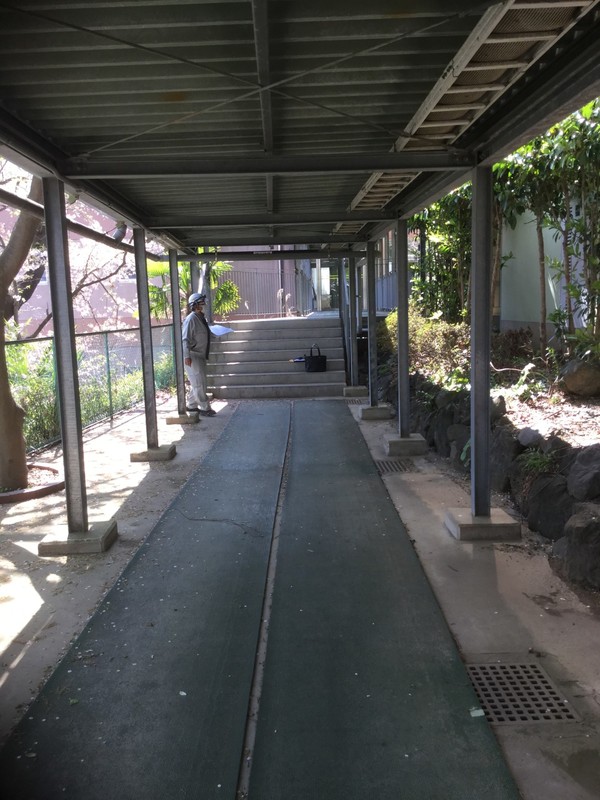 横浜H学園渡り廊下　嵩上げ工事　着工致しました！