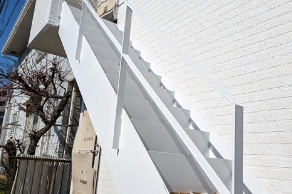 川崎市　鉄骨階段取付工事