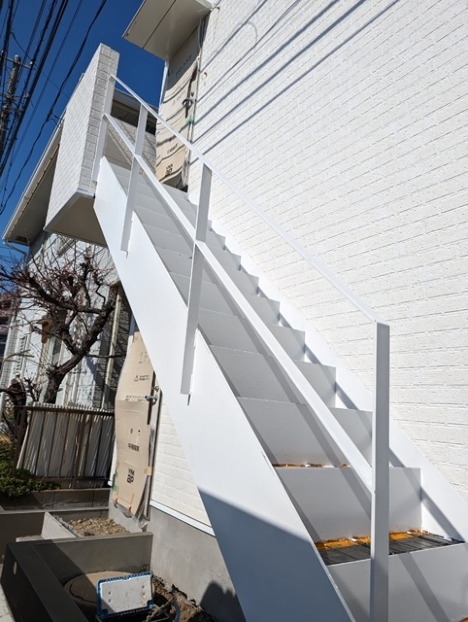 川崎市　鉄骨階段取付工事のサムネイル