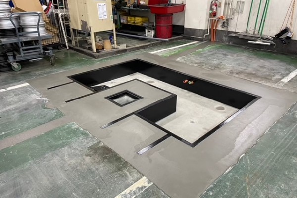 横浜市　某整備工場にて【ピットPC工法】