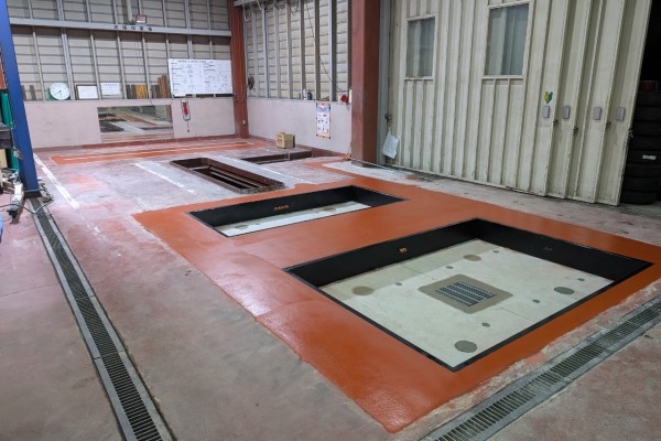 群馬県高崎市　自動車ピット改修工事