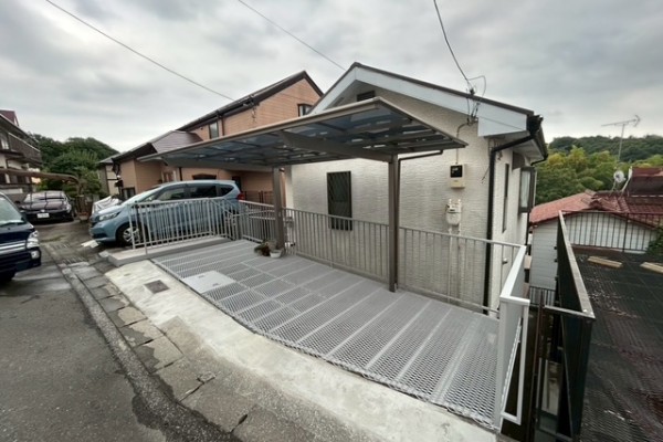 横浜市　鉄骨駐車場改修工事　カーポート新設工事